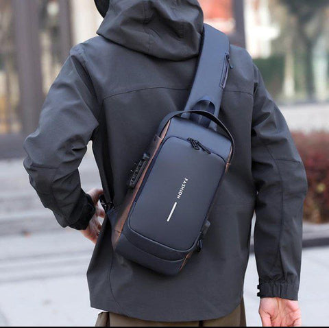 MOCHILA IMPERMEABLE Y ANTIRROBO CON PUERTO USB PREMIUM